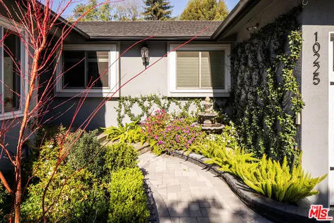 $3,099,000 | 10225 Valley Spring Lane, Toluca Lake, CA 91602