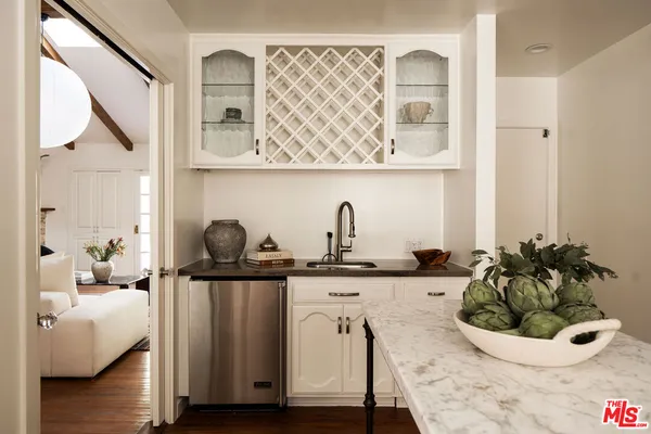 $3,099,000 | 10225 Valley Spring Lane, Toluca Lake, CA 91602