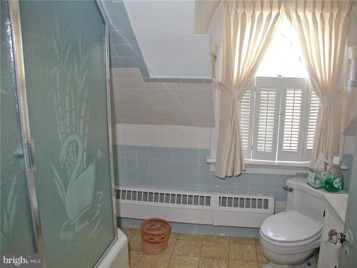 809 Warwick Road Haddonfield, NJ 08033 - Photo 15 of 25 Bathroom