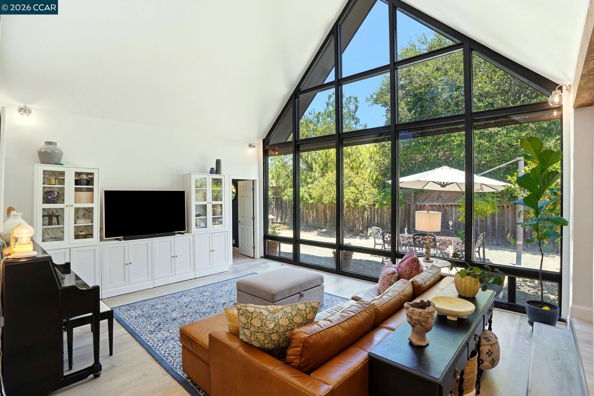 3196 Diablo View Road Lafayette, CA 94549 - Photo 12 of 68