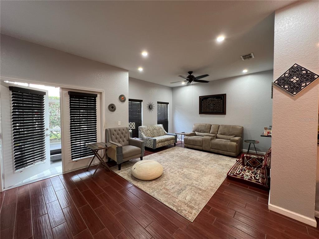 8210 Down Royal Road Tampa, FL 33610 - Photo 9 of 43