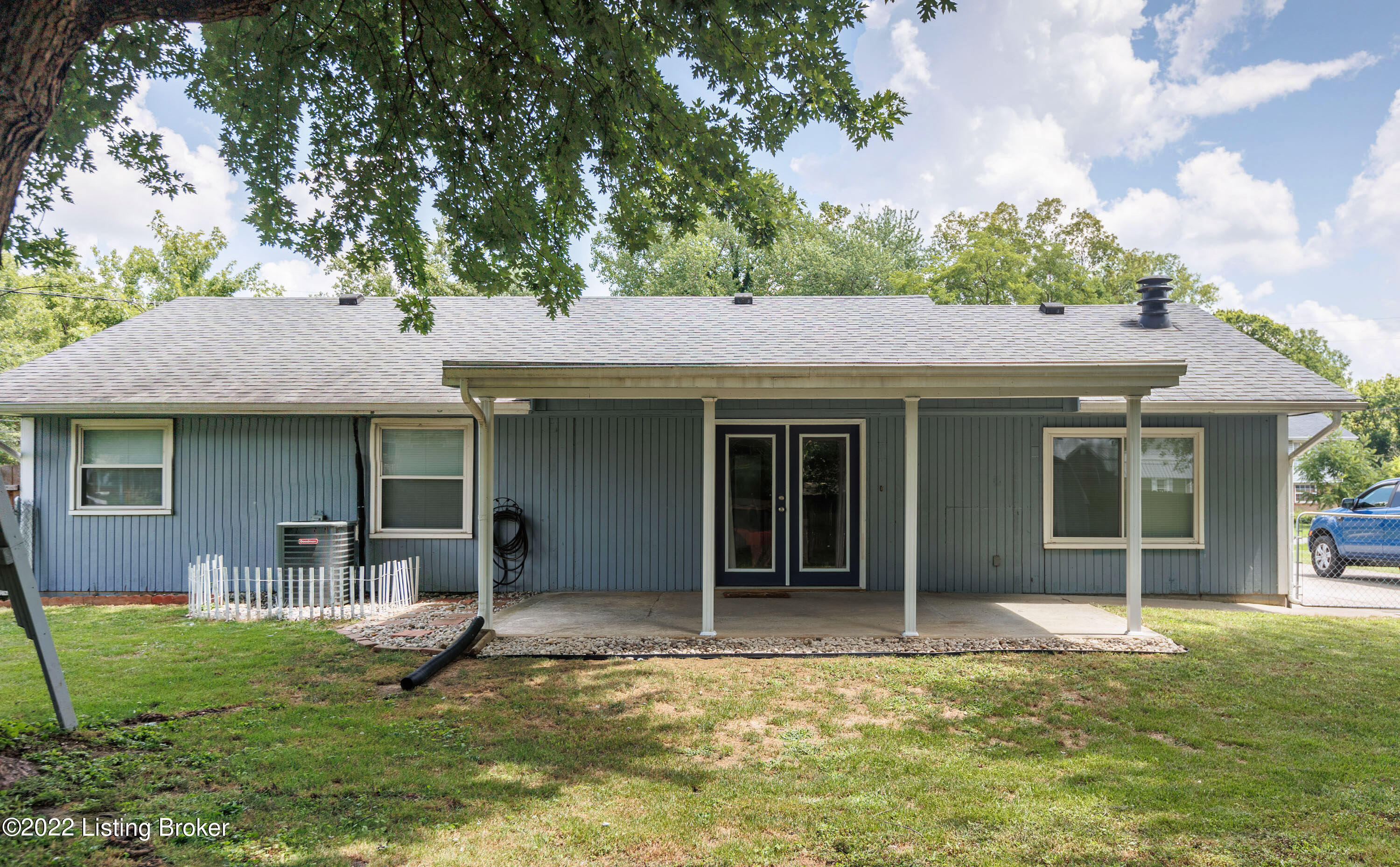 9702 Ranger Road Louisville, KY 40229 - Photo 22 of 27 027