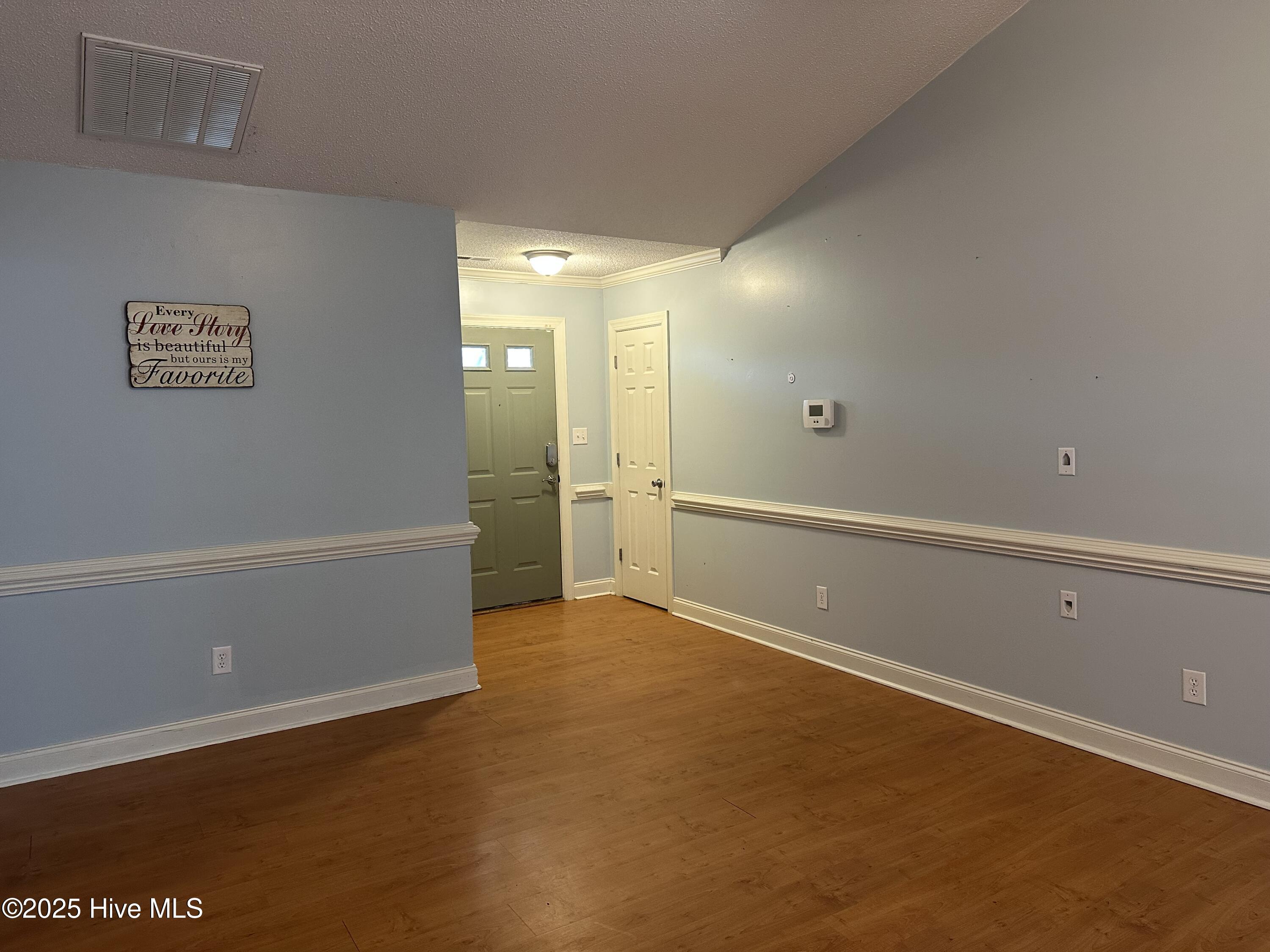 3846 Countryaire Drive Ayden, NC 28513 - Photo 8 of 40 Living Room