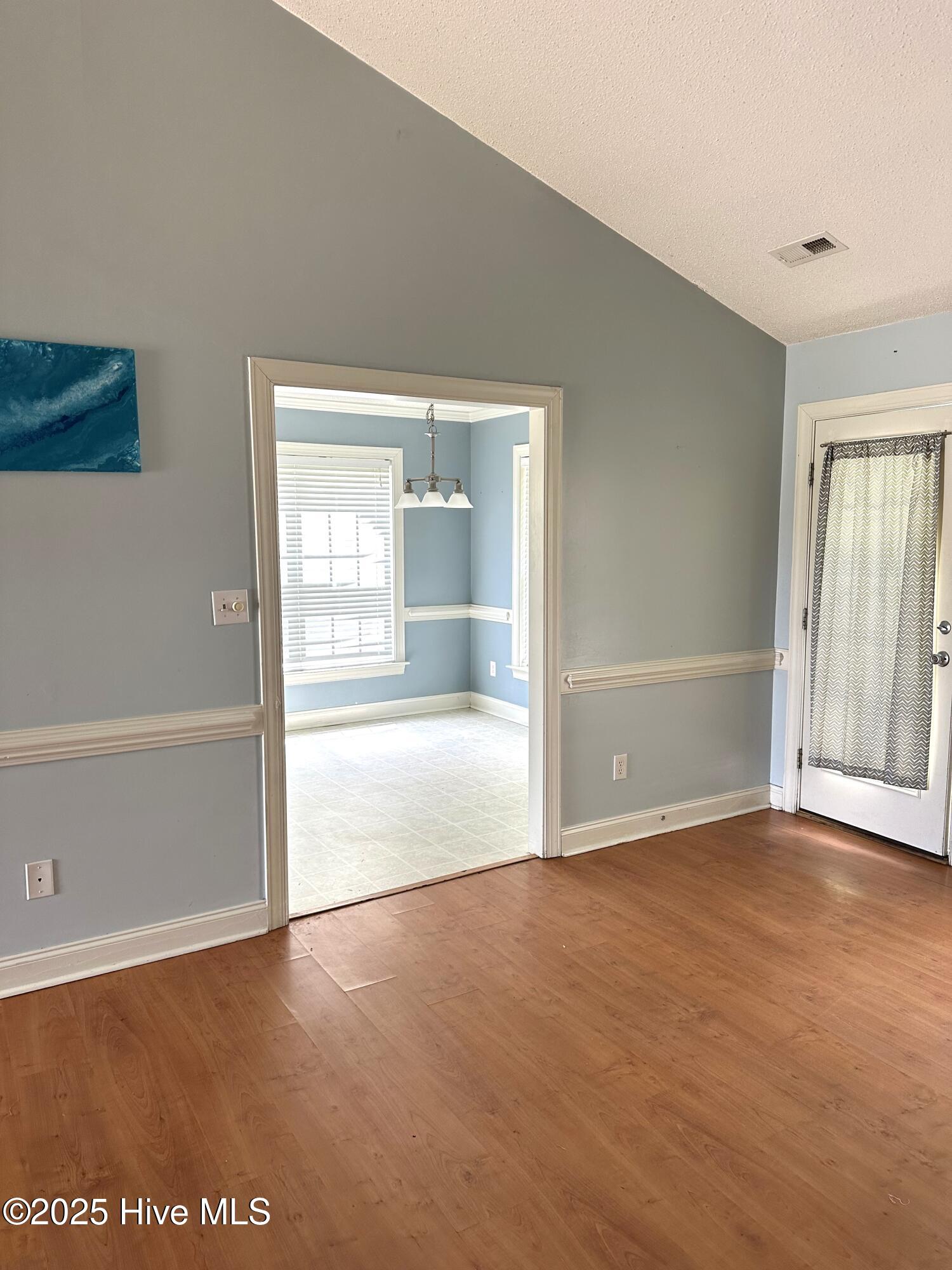3846 Countryaire Drive Ayden, NC 28513 - Photo 9 of 40 Living Room