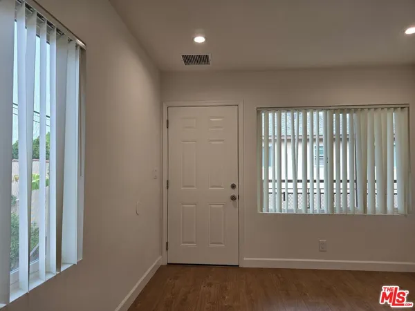 $2,090 | 415 Fischer Street, Unit F, Glendale, CA 91205