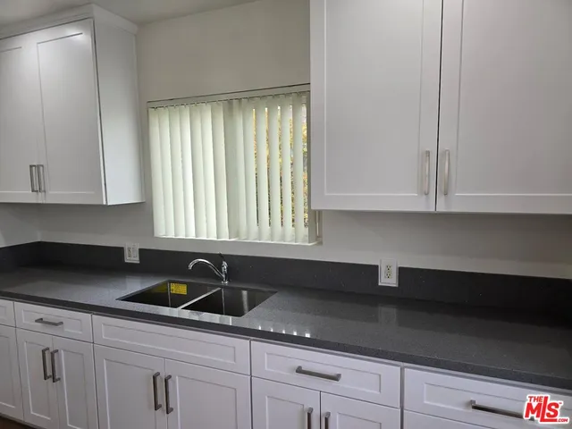 $2,190 | 415 Fischer Street, Unit F, Glendale, CA 91205