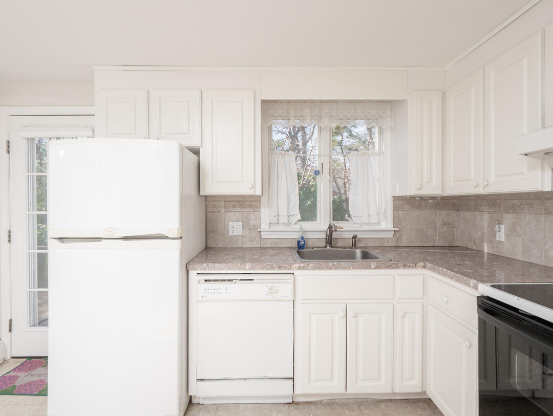 70 Epanow Road Eastham, MA 02642 - Photo 13 of 40 70 Epanow Rd Eastham-20