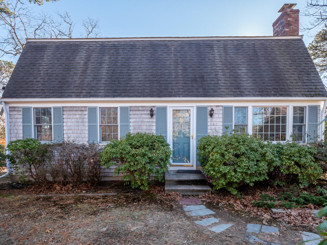 70 Epanow Road Eastham, MA 02642 - Photo 2 of 40 70 Epanow Rd Eastham-37