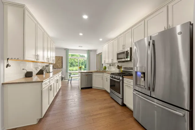 $379,000 | 1580 Wind Energy Pass, Batavia, IL 60510