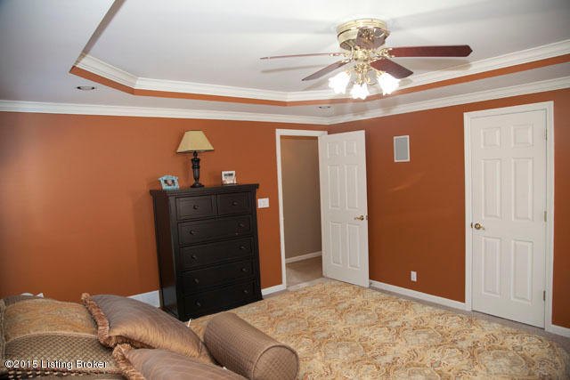 9505 Gutenberg Road Jeffersontown, KY 40299 - Photo 16 of 48 IMG_2812