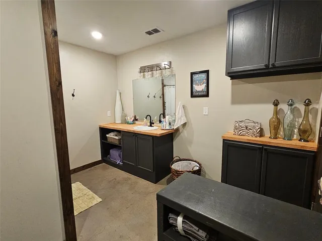 $1,800,000 | 13597 County Road 35, Tyler, TX 75706