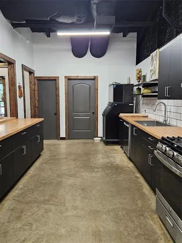 $1,800,000 | 13597 County Road 35, Tyler, TX 75706