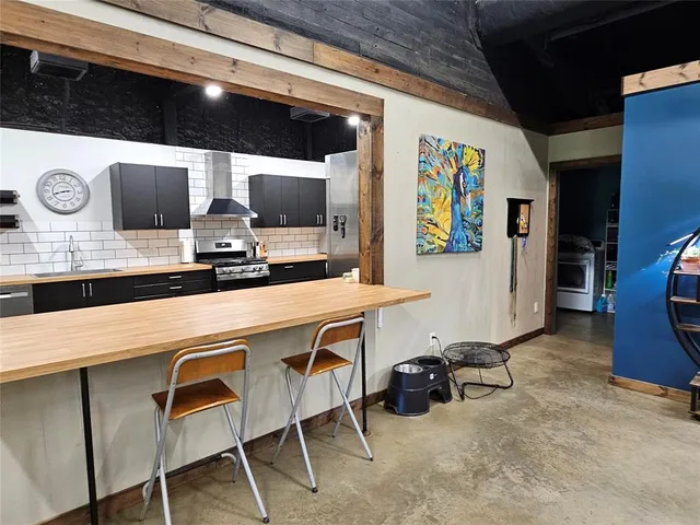 $1,800,000 | 13597 County Road 35, Tyler, TX 75706