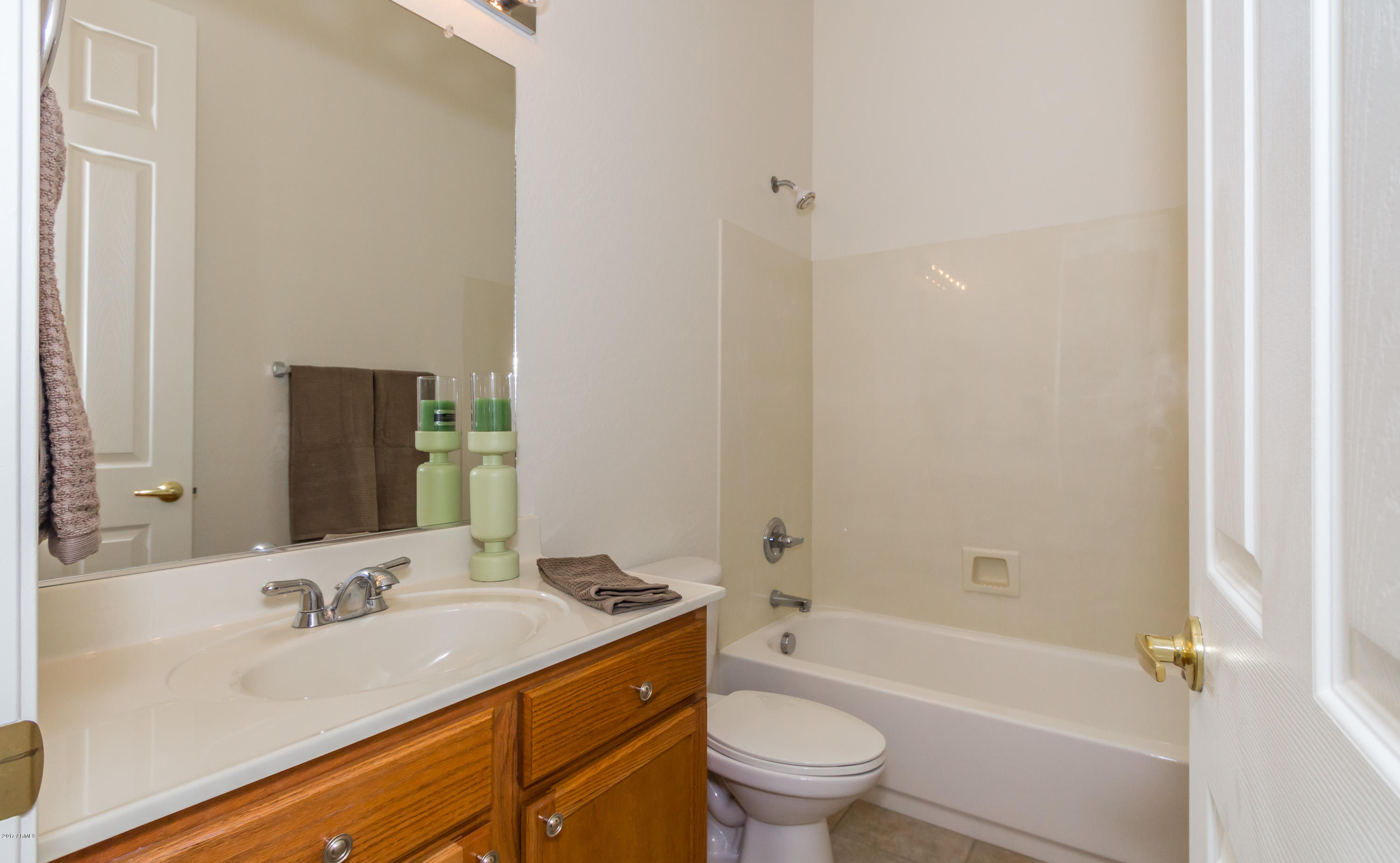 4789 Edgemont Road Prescott Valley, AZ 86314 - Photo 12 of 24 Guest Bathroom