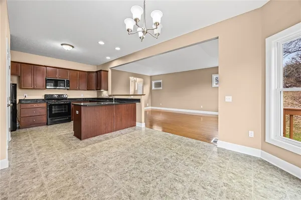 $349,900 | 506 Audubon Trail, Irondequoit, NY 14622