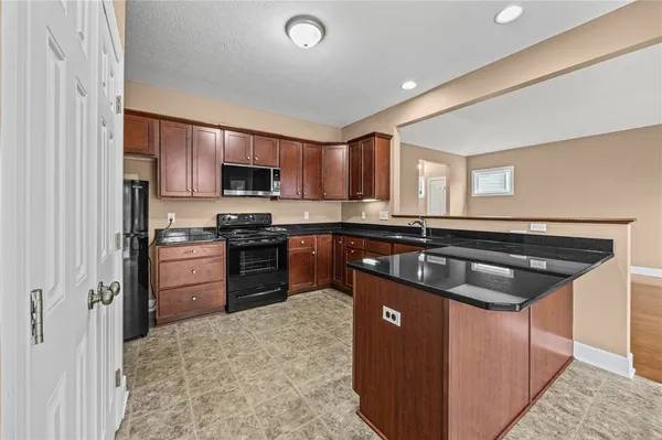 $349,900 | 506 Audubon Trail, Irondequoit, NY 14622