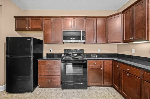 $349,900 | 506 Audubon Trail, Irondequoit, NY 14622