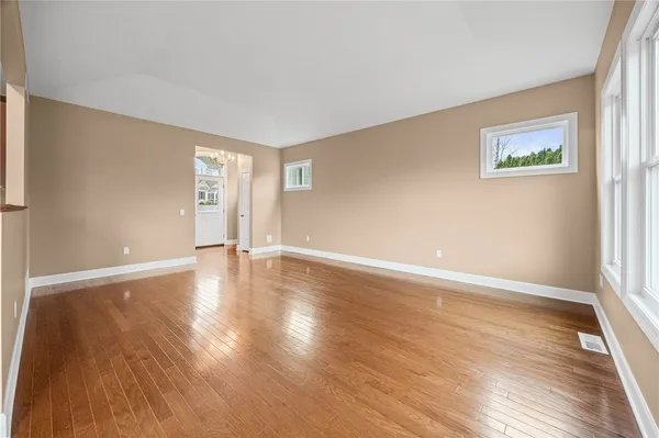 $349,900 | 506 Audubon Trail, Irondequoit, NY 14622
