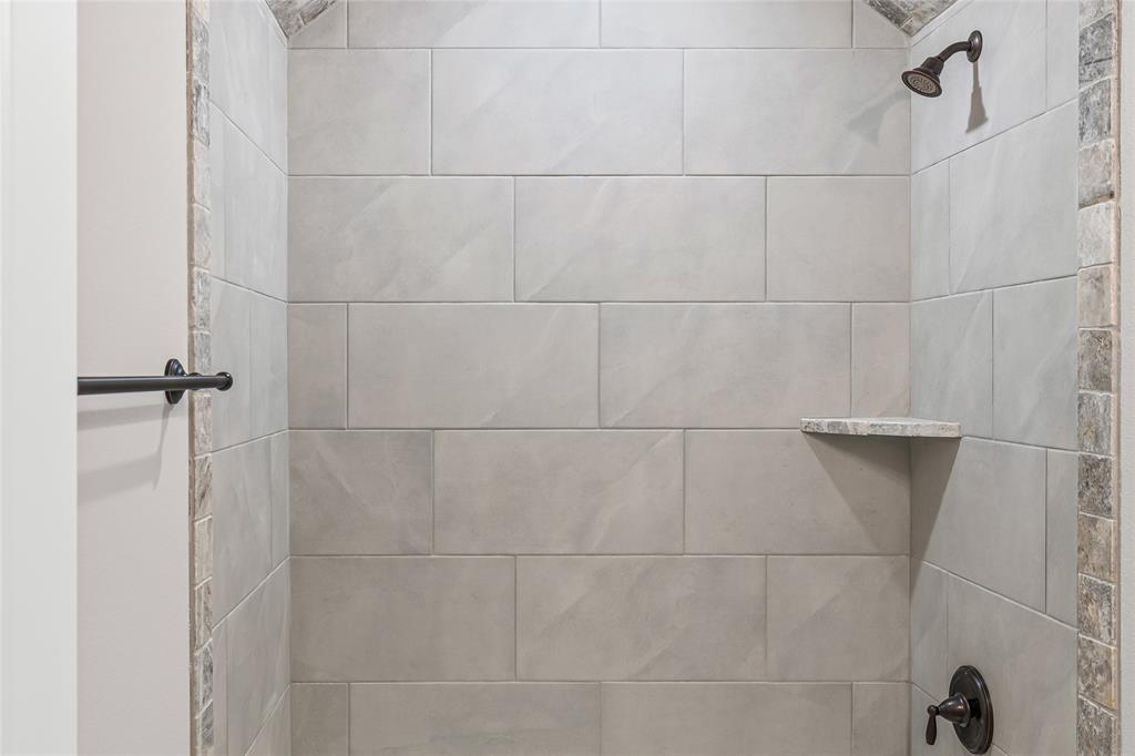 620 Jameson Springtown, TX 76082 - Photo 20 of 37