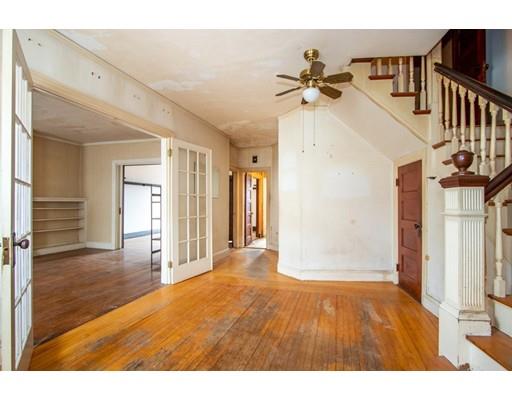 19 Wallingford Road Boston, MA 02135 - Photo 3 of 24 Gallery Image 3