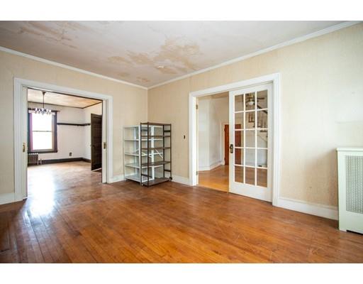 19 Wallingford Road Boston, MA 02135 - Photo 5 of 24 Gallery Image 5