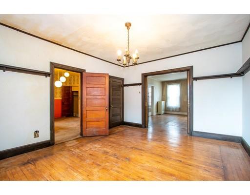 19 Wallingford Road Boston, MA 02135 - Photo 8 of 24 Gallery Image 8