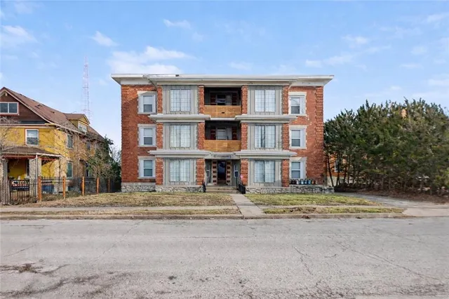 $1,875,000 | 3227 Central Street, Kansas City, MO 64111