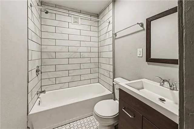 $1,875,000 | 3227 Central Street, Kansas City, MO 64111