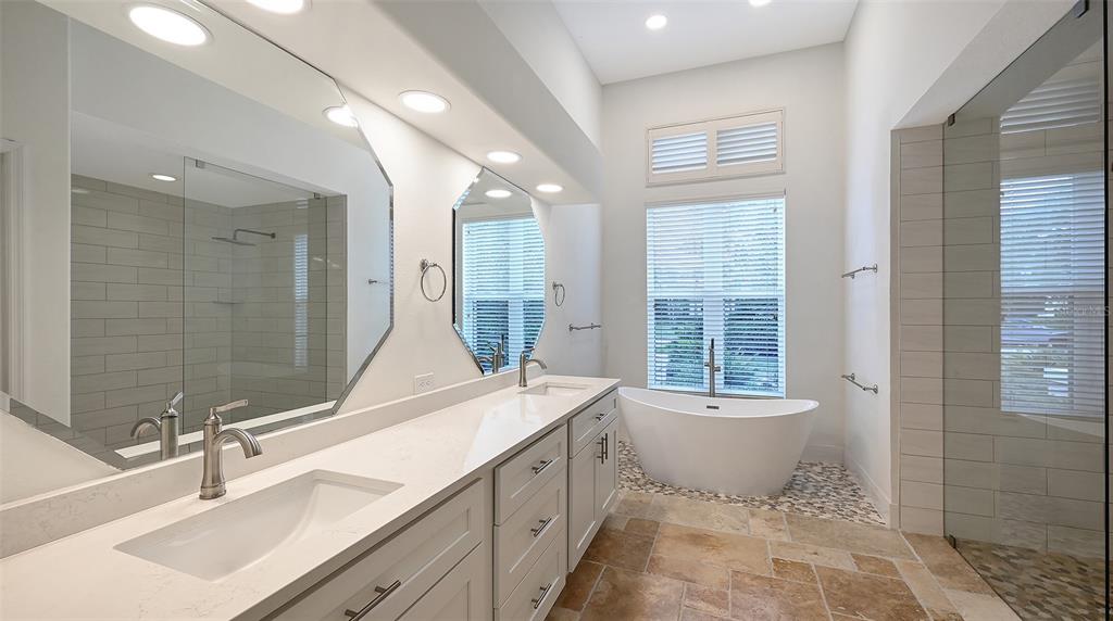6935 Riversedge St Circle Bradenton, FL 34202 - Photo 29 of 57