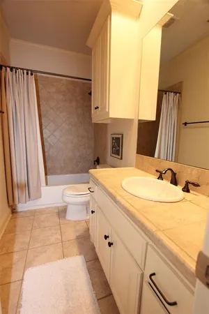 $4,500 | 4043 Throckmorton Street, Dallas, TX 75219