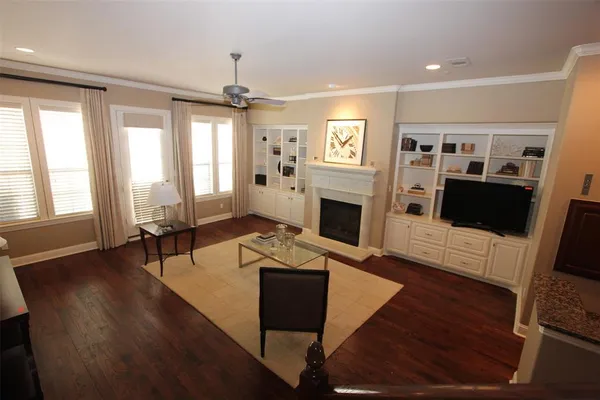 $4,500 | 4043 Throckmorton Street, Dallas, TX 75219