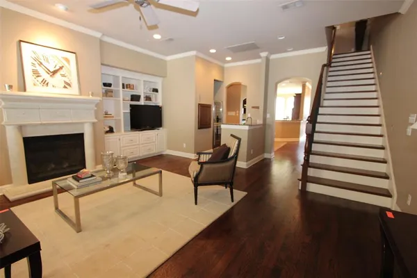 $4,500 | 4043 Throckmorton Street, Dallas, TX 75219