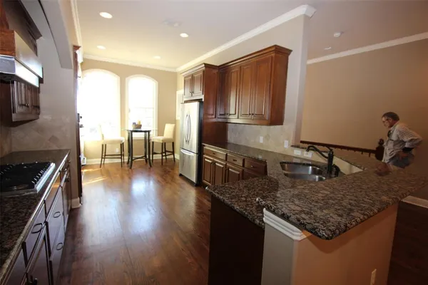 $4,500 | 4043 Throckmorton Street, Dallas, TX 75219
