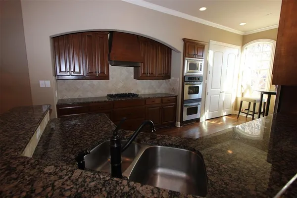 $4,500 | 4043 Throckmorton Street, Dallas, TX 75219