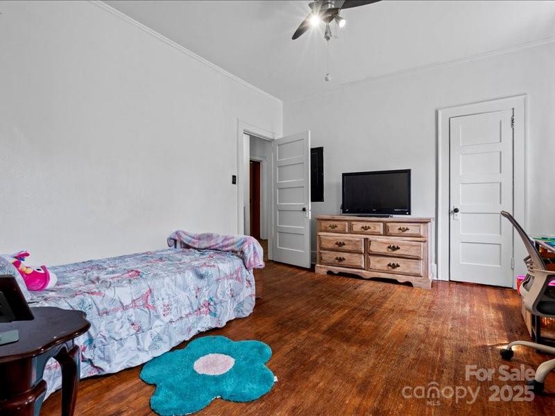 430 3rd Street Cheraw, SC 29520 - Photo 12 of 40 a living room with furniture and a flat screen tv