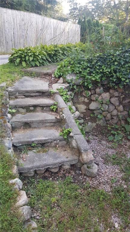 7 Thomas Lane Westerly, RI 02891 - Photo 15 of 40