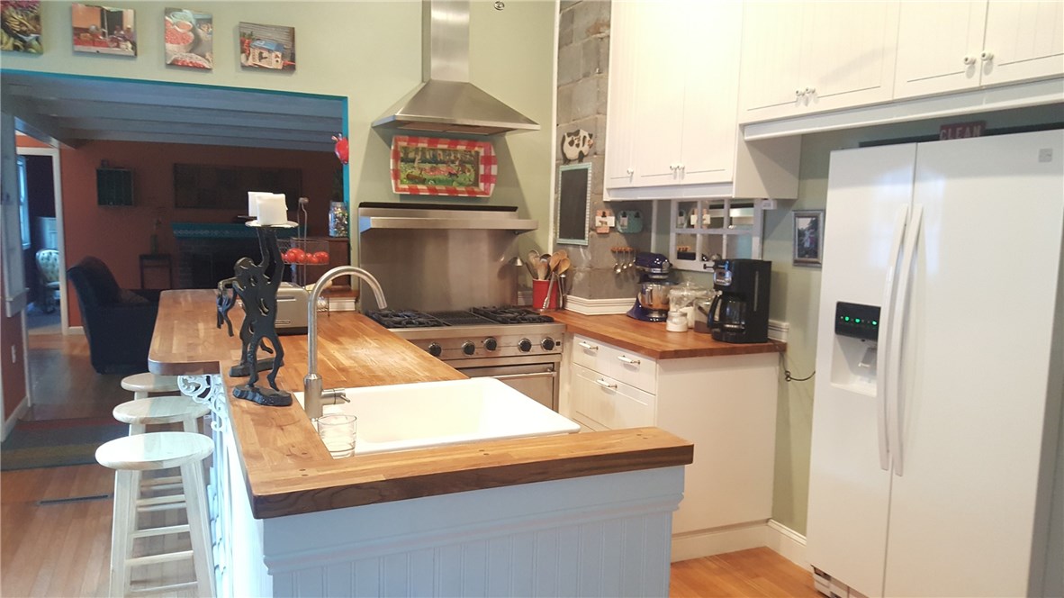 7 Thomas Lane Westerly, RI 02891 - Photo 25 of 40