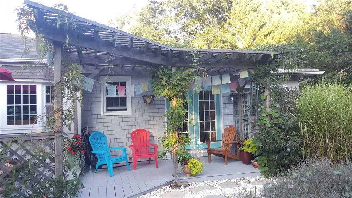 7 Thomas Lane Westerly, RI 02891 - Photo 4 of 40