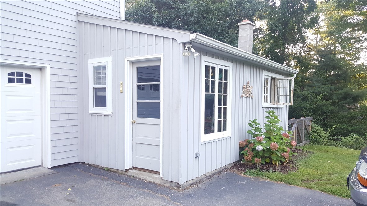 7 Thomas Lane Westerly, RI 02891 - Photo 10 of 40