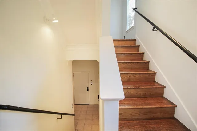 $3,200 | 5014 Calloway Drive, Addison, TX 75001