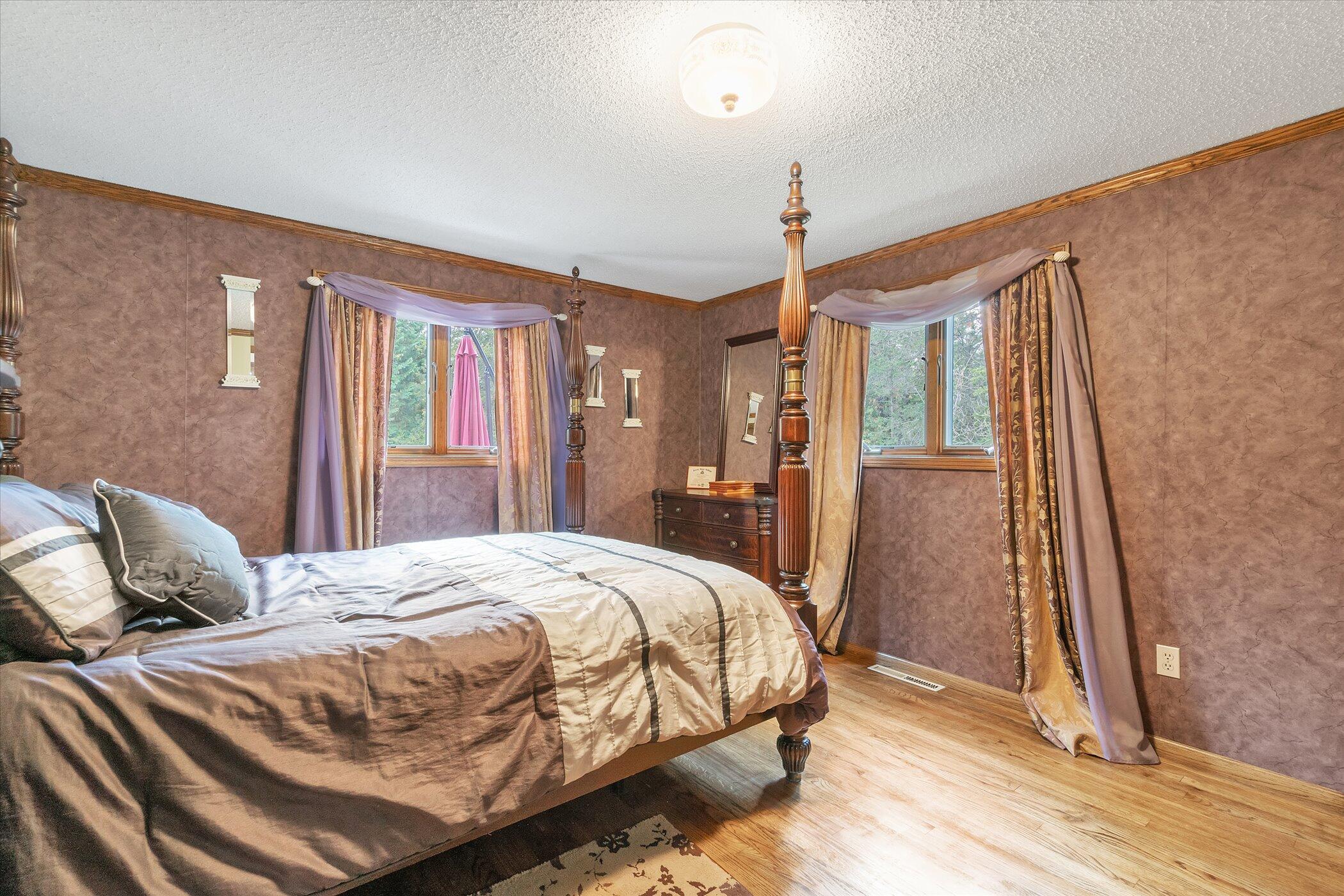6800 East Pakes Road Crystal, MI 48818 - Photo 18 of 55 18-6800 E Pakes Rd-windowstill-realestat