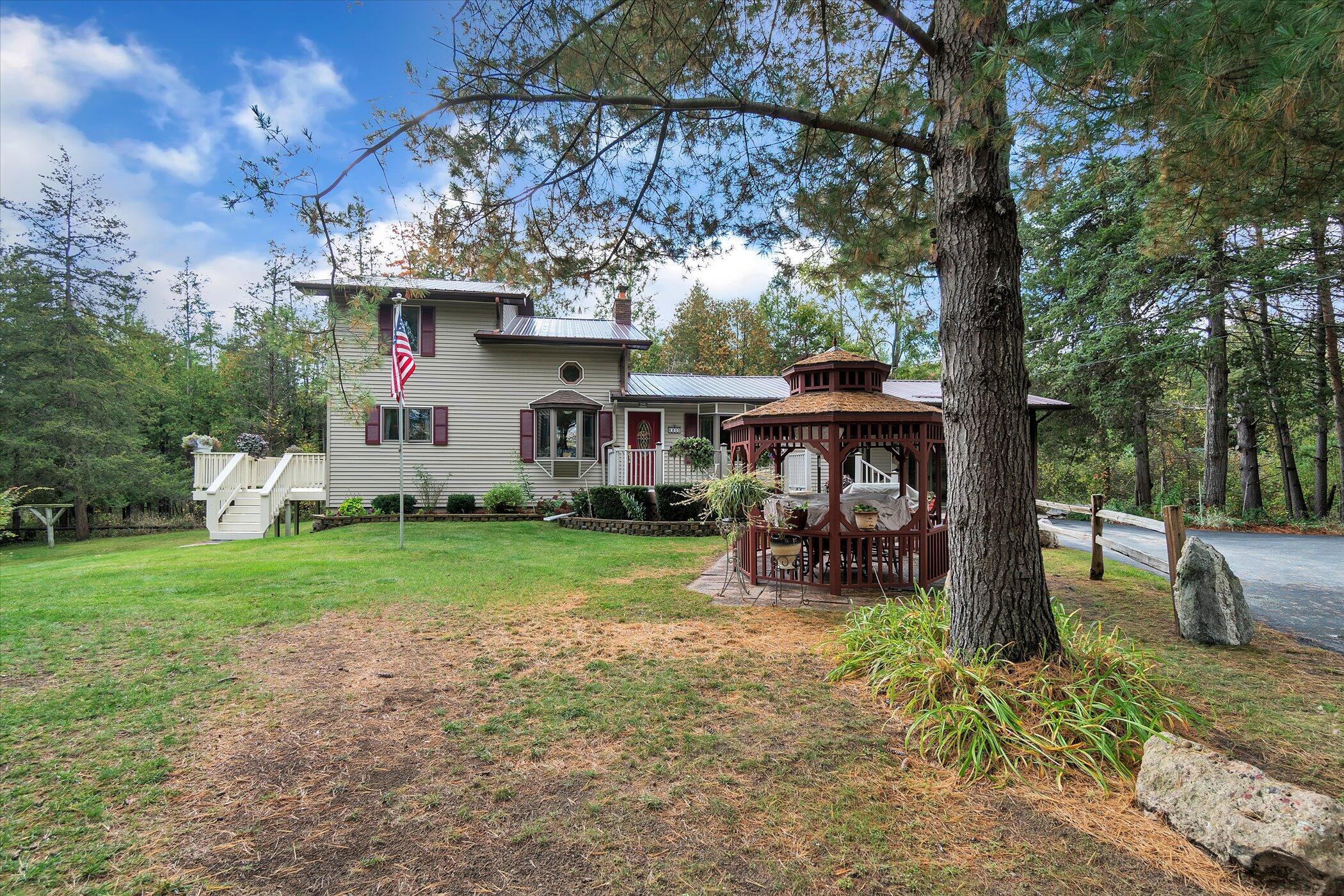 6800 East Pakes Road Crystal, MI 48818 - Photo 3 of 55 03-6800 E Pakes Rd-windowstill-realestat