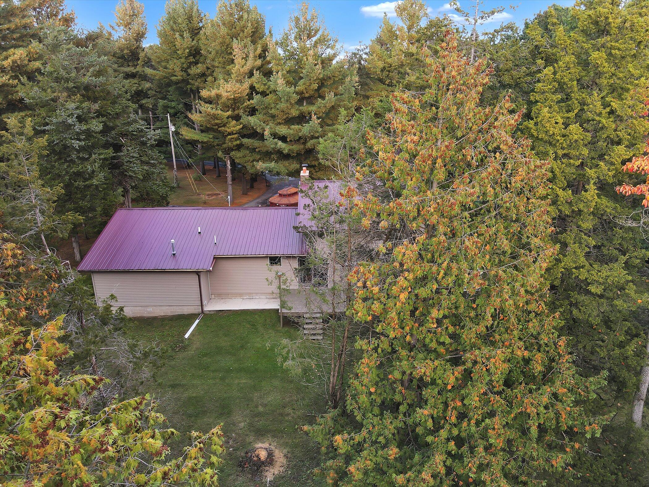 6800 East Pakes Road Crystal, MI 48818 - Photo 35 of 55 35-6800 E Pakes Rd-windowstill-realestat