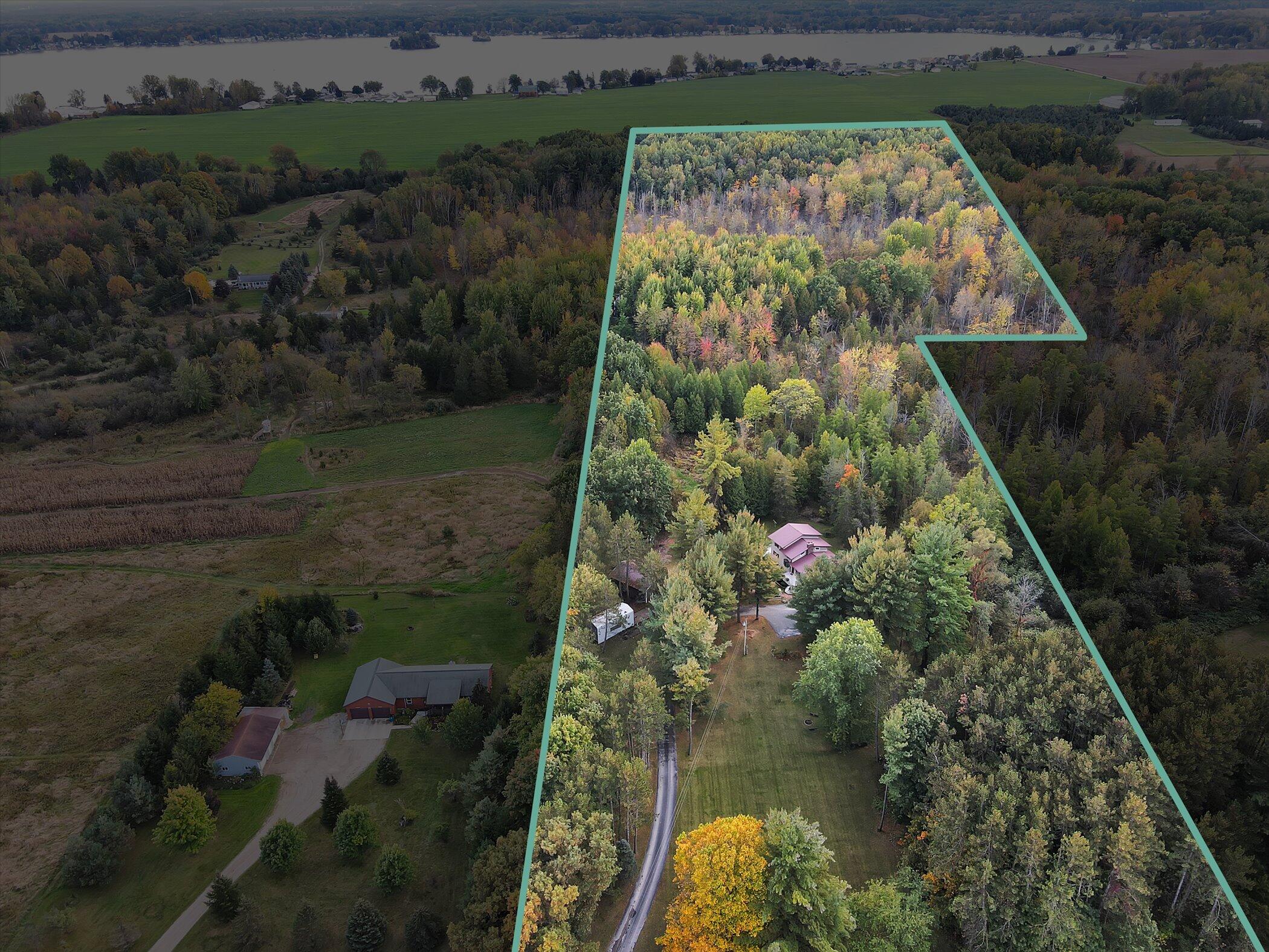 6800 East Pakes Road Crystal, MI 48818 - Photo 51 of 55 51-6800 E Pakes Rd-windowstill-realestat