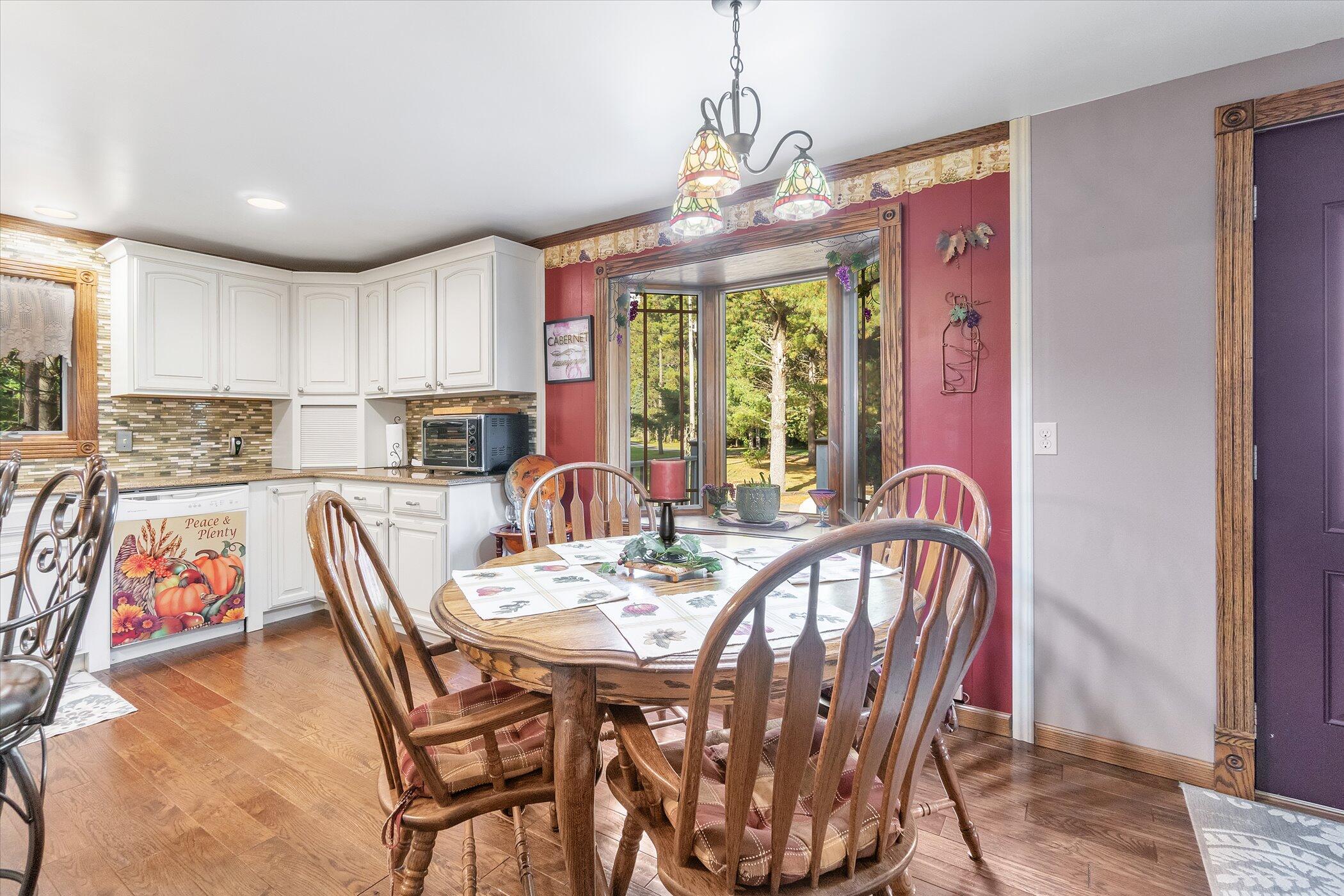 6800 East Pakes Road Crystal, MI 48818 - Photo 9 of 55 09-6800 E Pakes Rd-windowstill-realestat