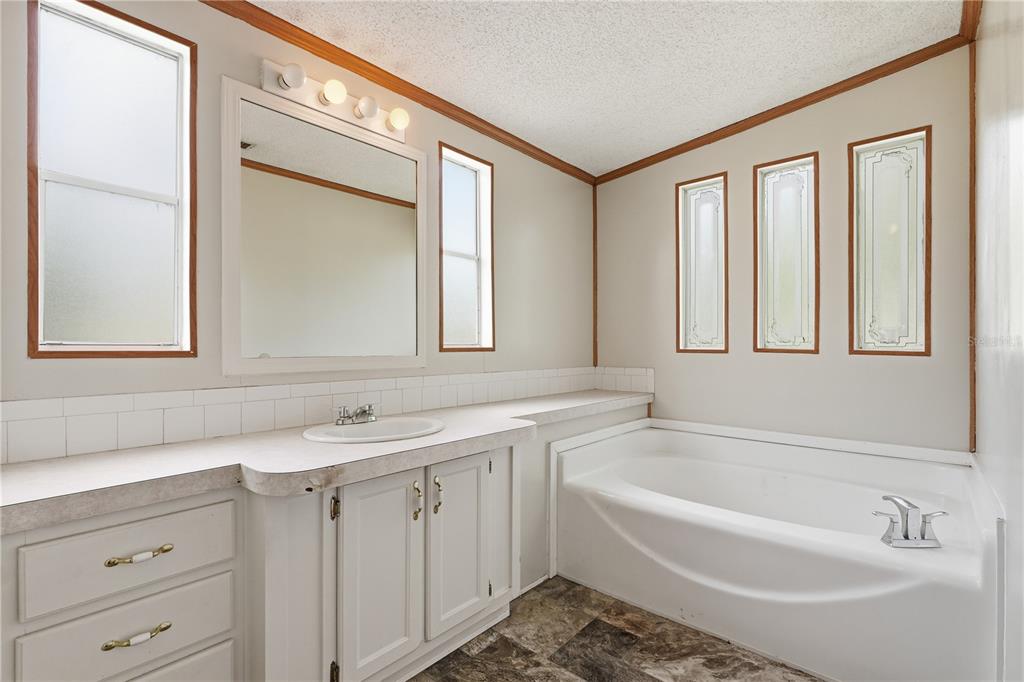 6903 Southwest County Road 225 Starke, FL 32091 - Photo 25 of 51