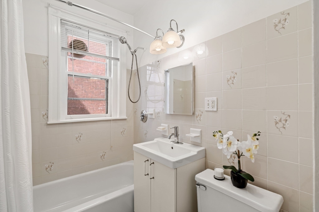 38 Kilsyth Road, Unit 21 Brookline, MA 02445 - Photo 13 of 22