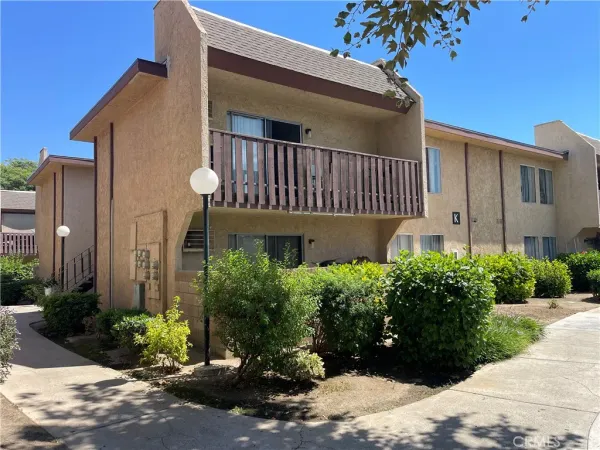 $399,900 | 801 South Lyon Street, Unit 165, Santa Ana, CA 92705