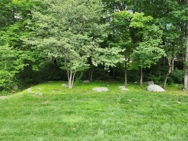 $464,900 | 108 Village Road, Unit B, Yorktown Heights, NY 10598