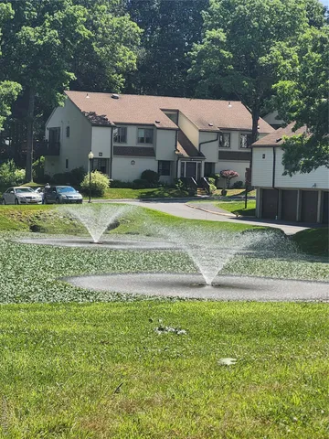 $464,900 | 108 Village Road, Unit B, Yorktown Heights, NY 10598